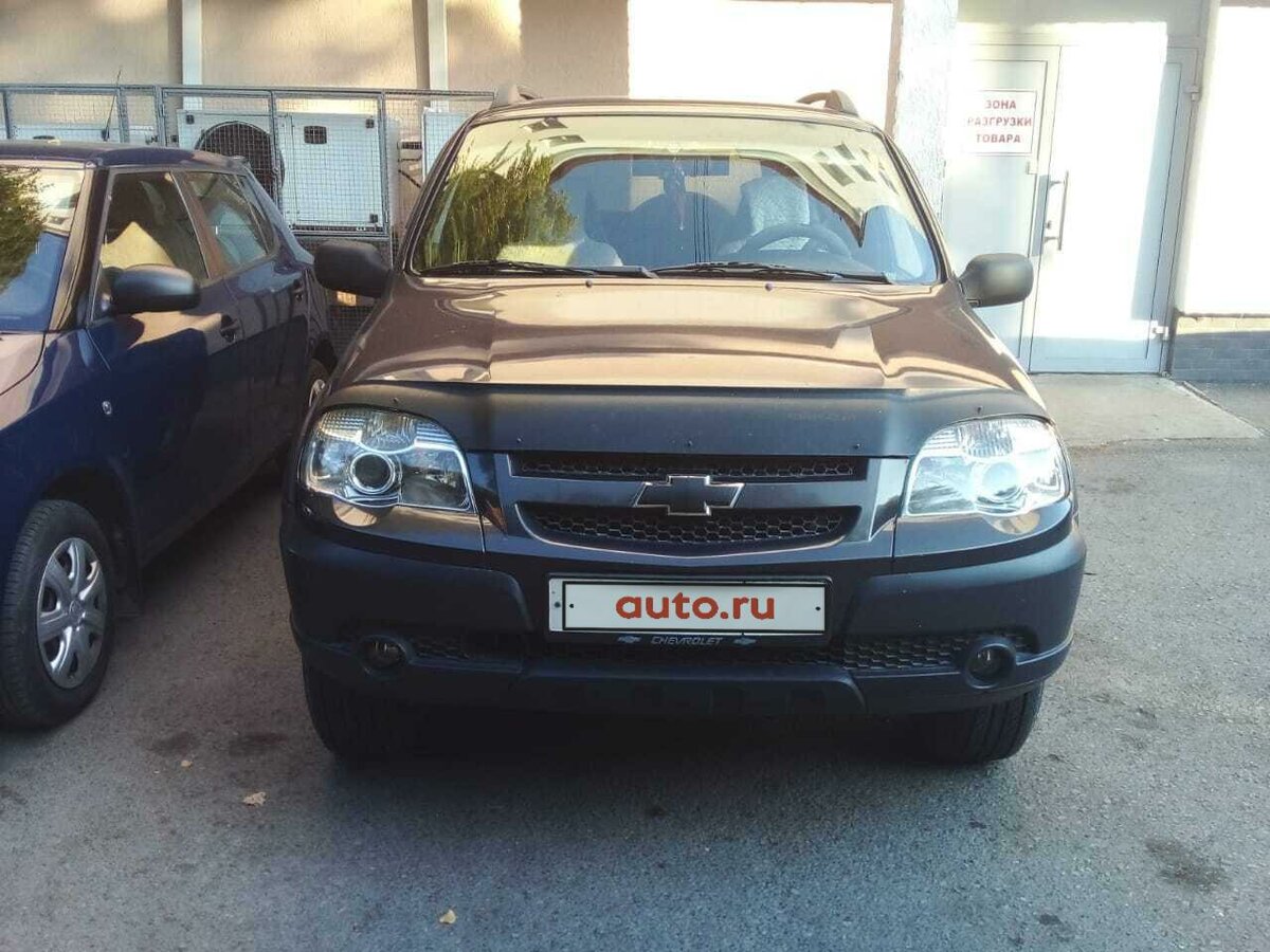 Купить б/у Chevrolet Niva I Рестайлинг 1.7 MT (80 л.с.) 4WD бензин ...