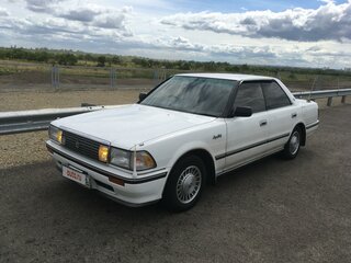 1991 Toyota Crown VIII (S130), белый, 880000 рублей, вид 1