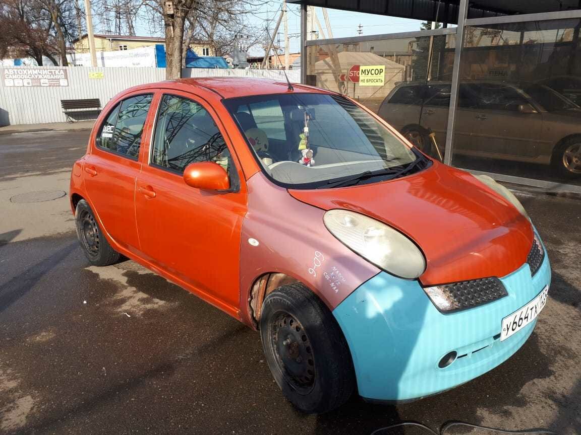 Ниссан Марч оранжевый