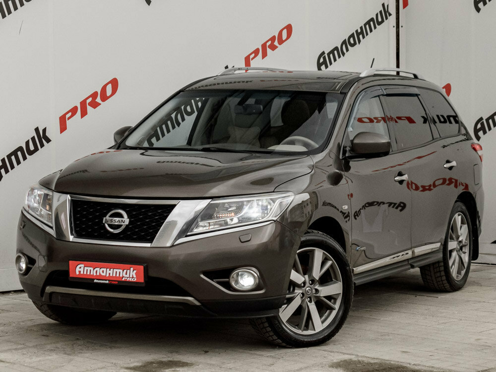 Nissan Pathfinder IV