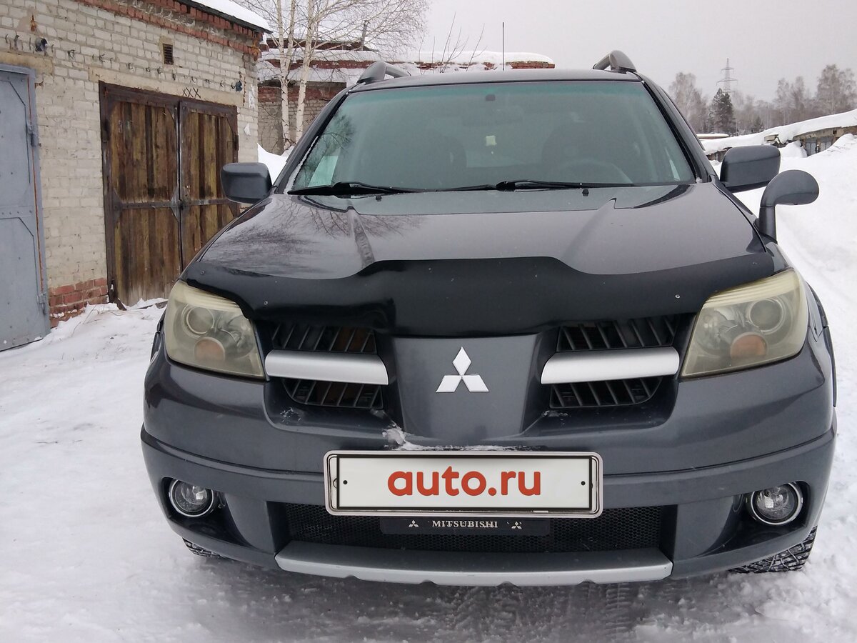 Купить б/у Mitsubishi Outlander I 2.4 AT (160 л.с.) 4WD бензин автомат ...