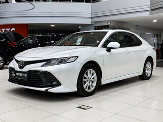 2019 Toyota Camry VIII (XV70), белый, 2570000 рублей, вид 1