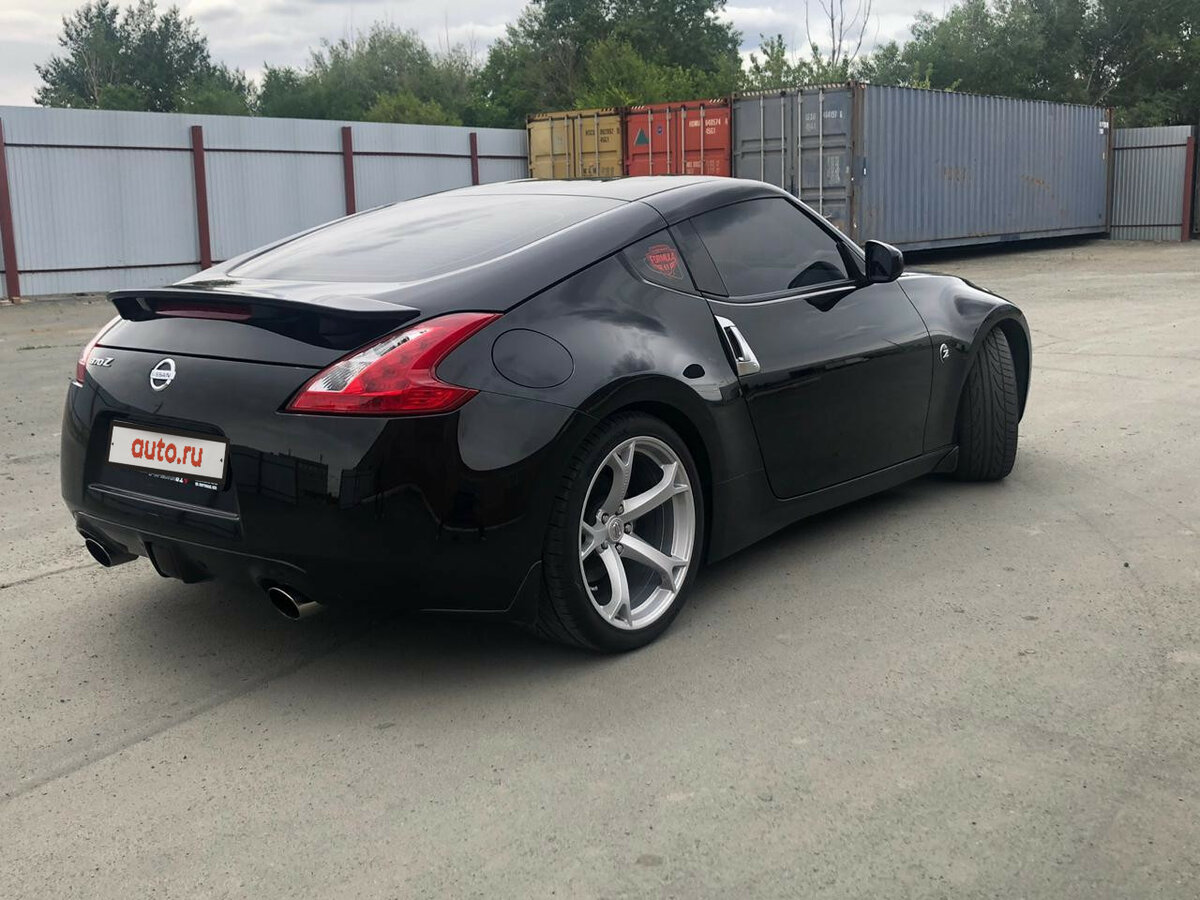 Ниссан 370z чёрный