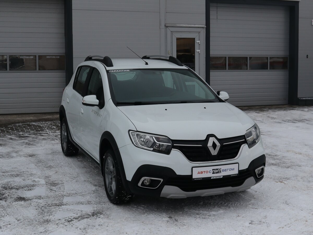 Купить б/у Renault Sandero II Рестайлинг Stepway 1.6 AT (102 л.с ...