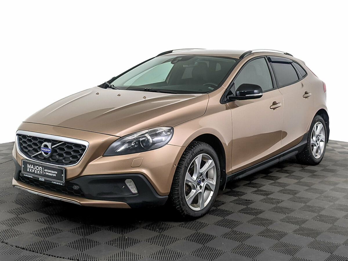 Volvo V40 II