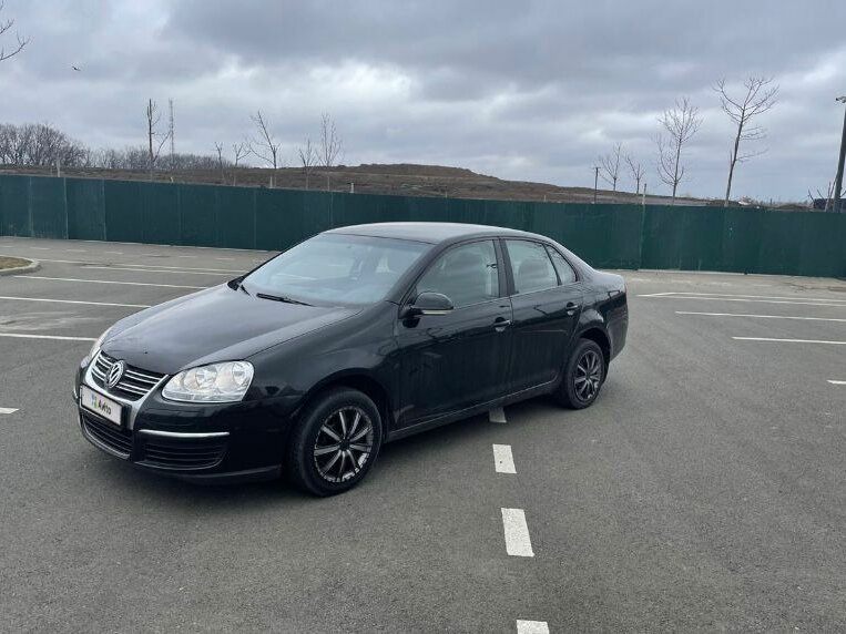 Купить б/у Volkswagen Jetta V 1.6 MT (102 л.с.) бензин механика в ...