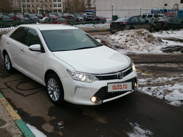 2014 Toyota Camry VII (XV50) Рестайлинг, белый - вид 2
