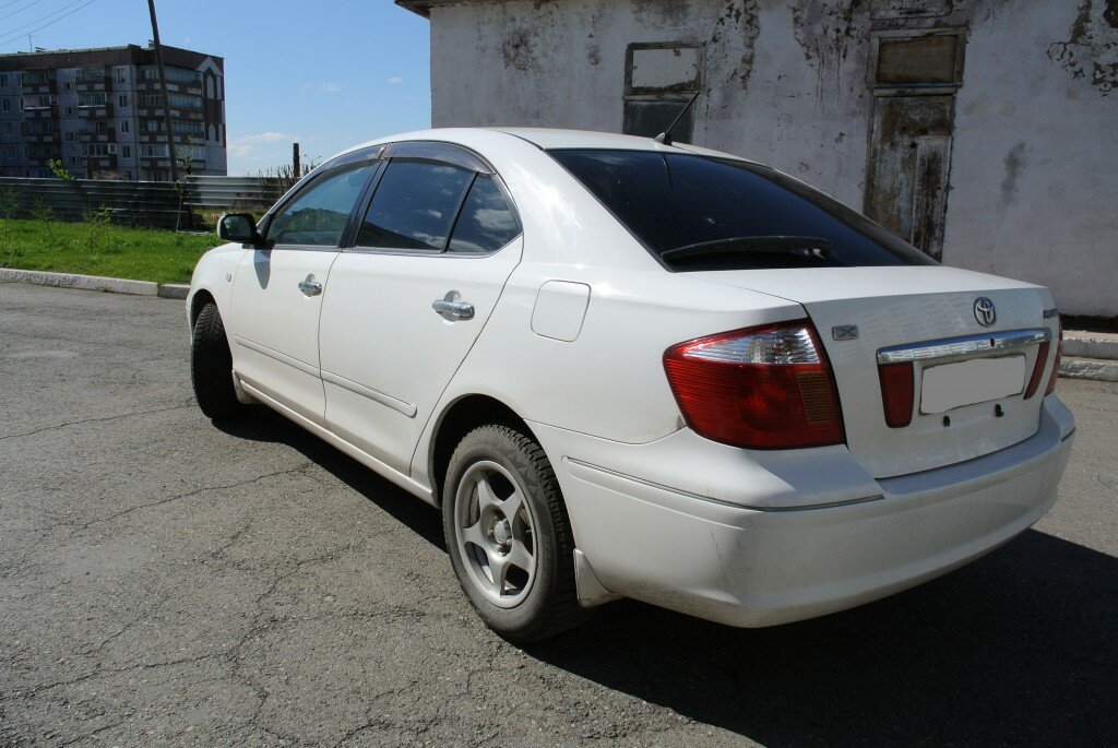 Toyota Премио 2002