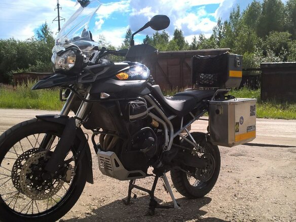 2011 Triumph Tiger 800, чёрный - вид 3