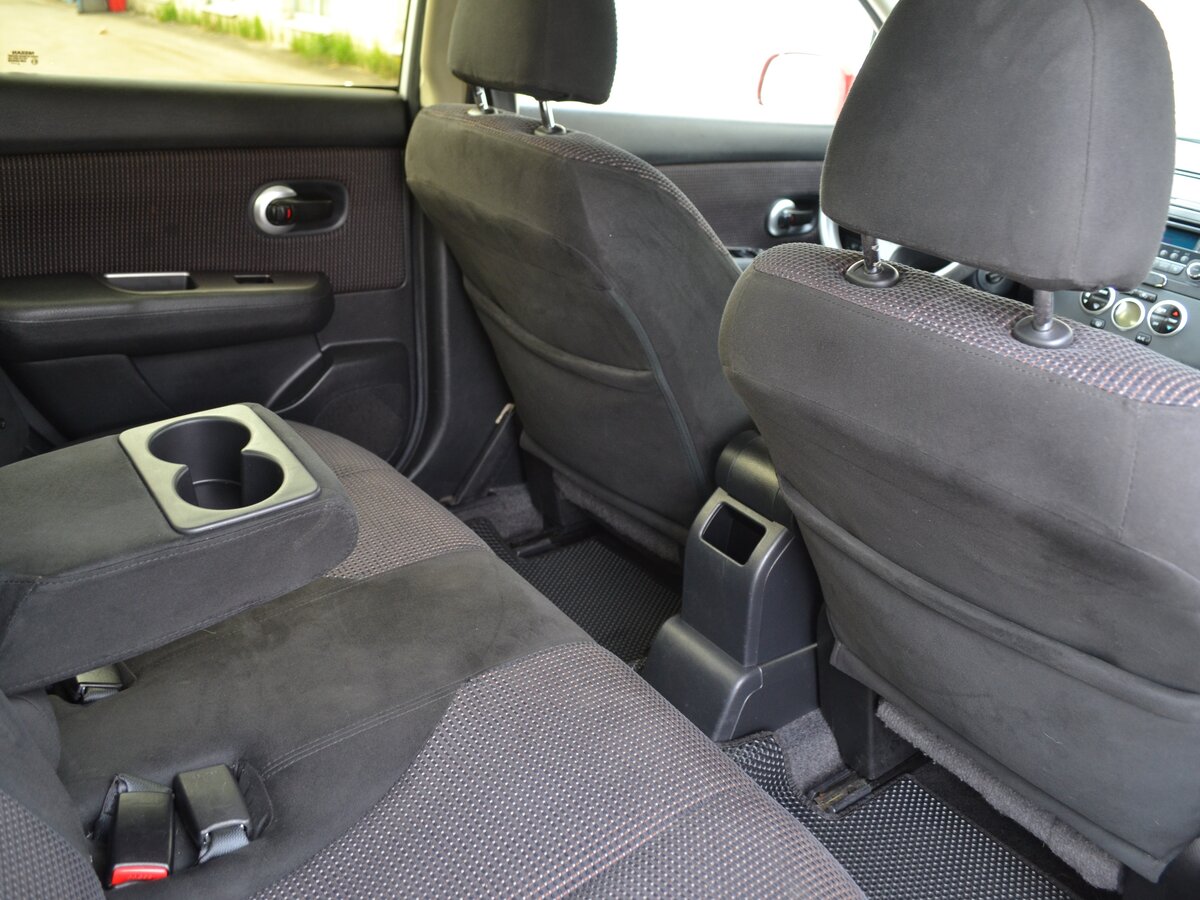 NISSAN TIIDA - фото 8