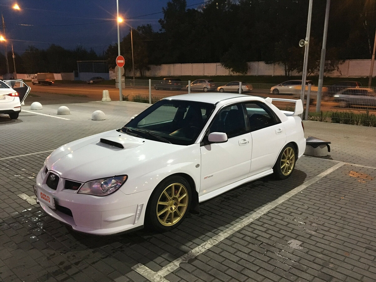 Subaru Impreza белая