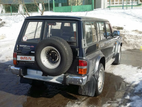 1995 Nissan Patrol IV (Y60), чёрный - вид 2