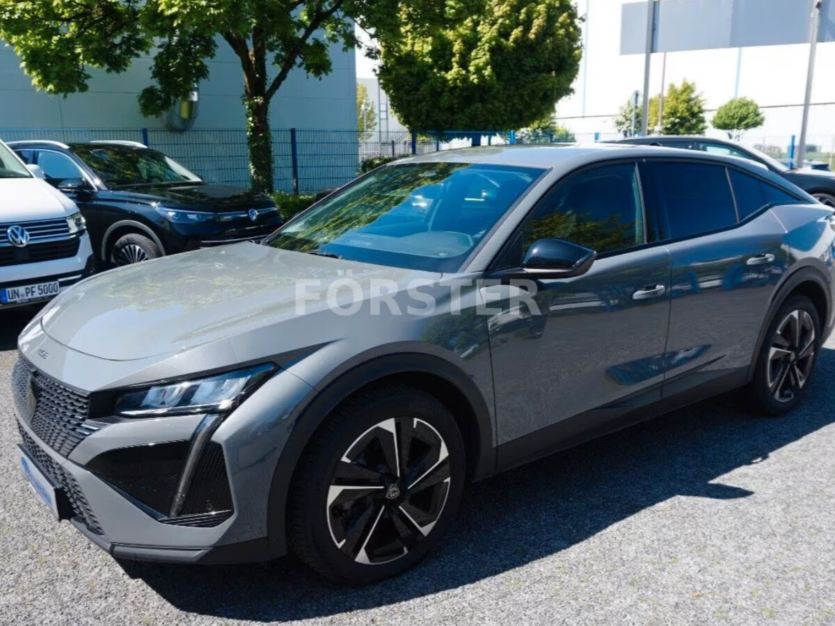 Peugeot 408 III