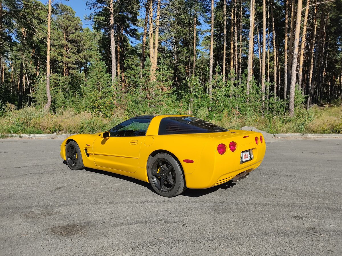 2001 Chevrolet Corvette C5, жёлтый, 2400000 рублей - вид 2.