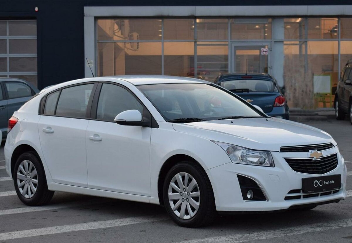 Купить б/у Chevrolet Cruze I Рестайлинг 1.8 AT (141 л.с