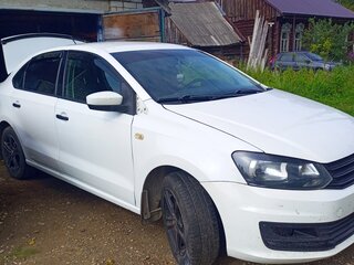 2015 Volkswagen Polo V Рестайлинг, белый, 480000 рублей, вид 1
