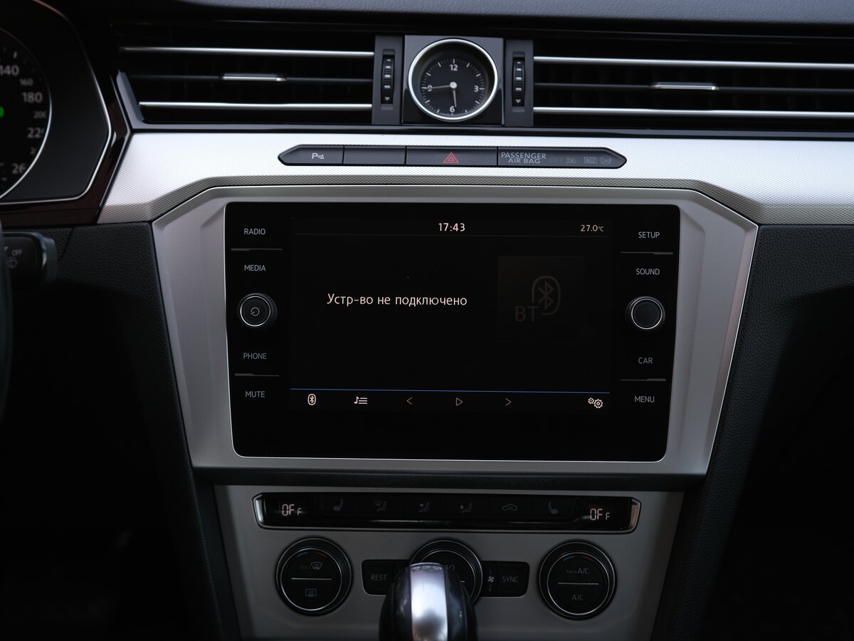 VOLKSWAGEN PASSAT - фото 11