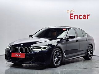 2022 BMW 5 серии 520i VII (G30/G31) Рестайлинг, чёрный, 3129000 рублей, вид 1