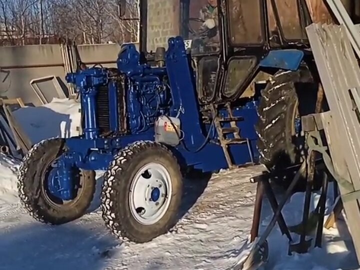 Купить б/у МТЗ (BELARUS) Экскаваторы-погрузчики в Невьянске: синий ...