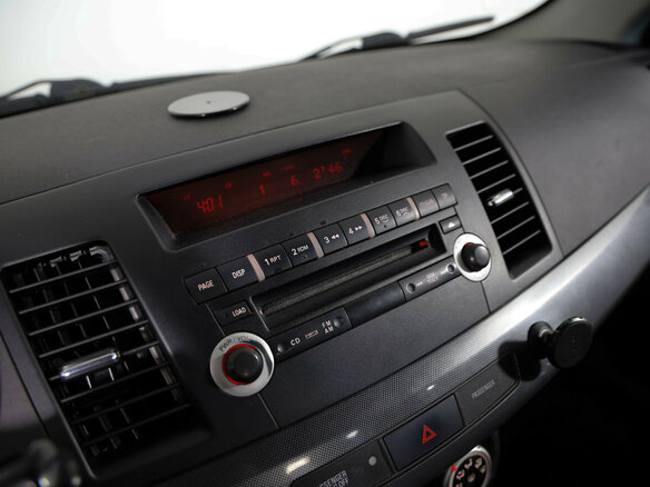 2008 Mitsubishi Lancer X, бежевый, 539000 рублей - вид 13