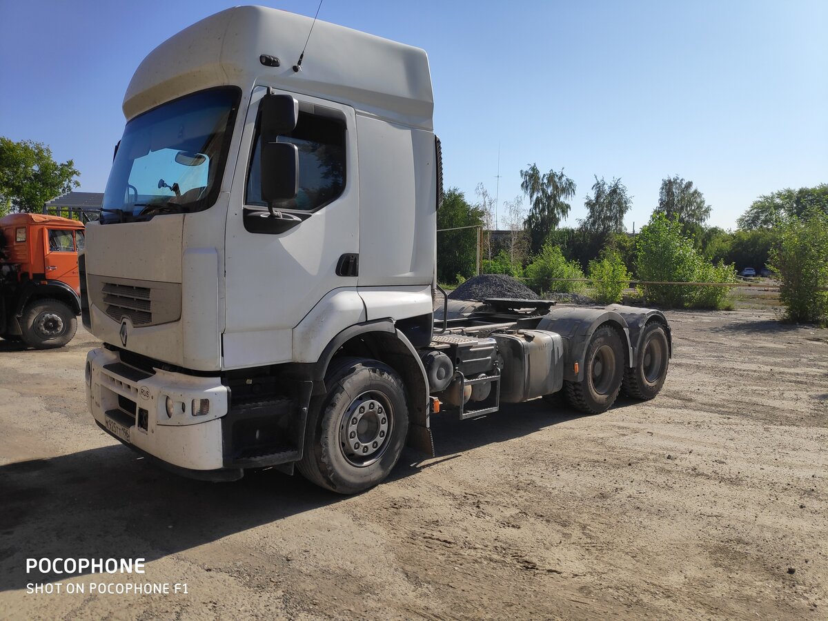 Грузовик renault premium
