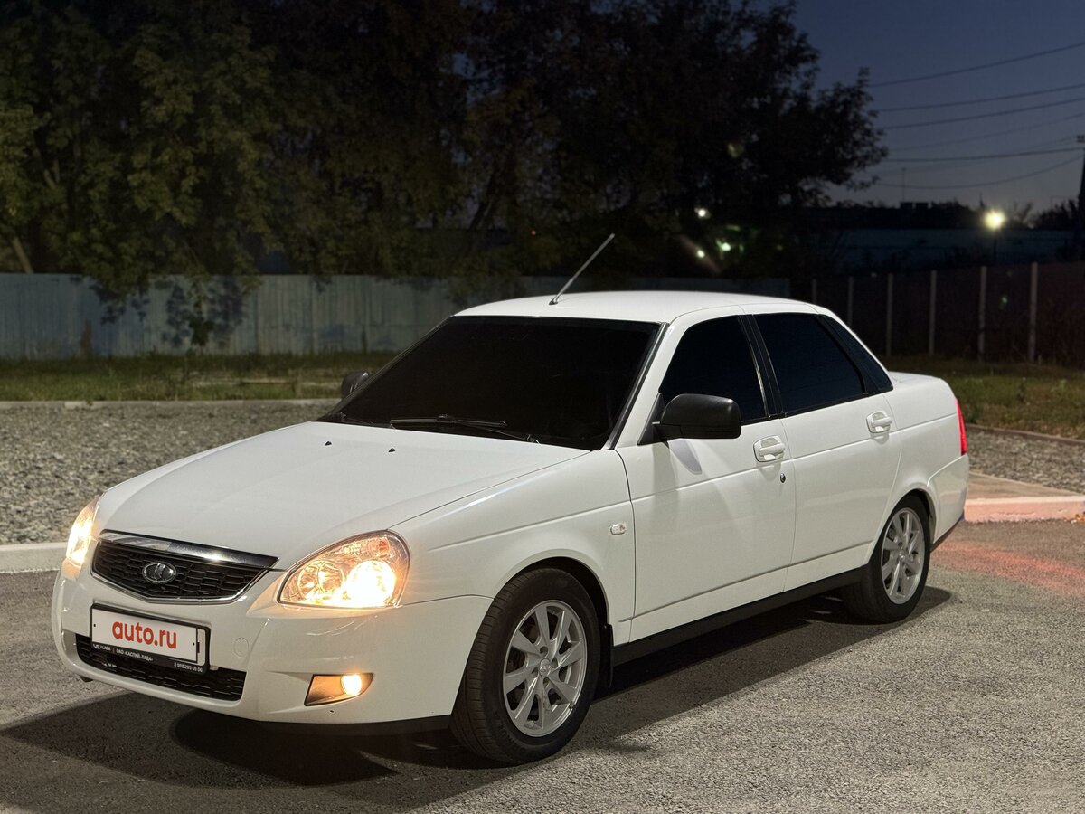 Купить б/у Lada (ВАЗ) Priora I Рестайлинг 1.6 MT (87 л.с.) бензин ...