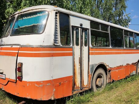 1995 ЛАЗ 695, белый, 150000 рублей, вид 3
