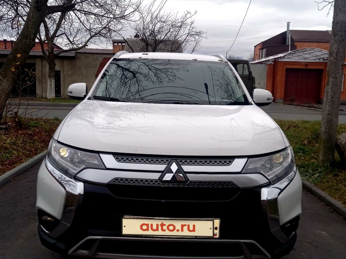 Купить б/у Mitsubishi Outlander III Рестайлинг 3 2.0 CVT (146 л.с.) 4WD ...