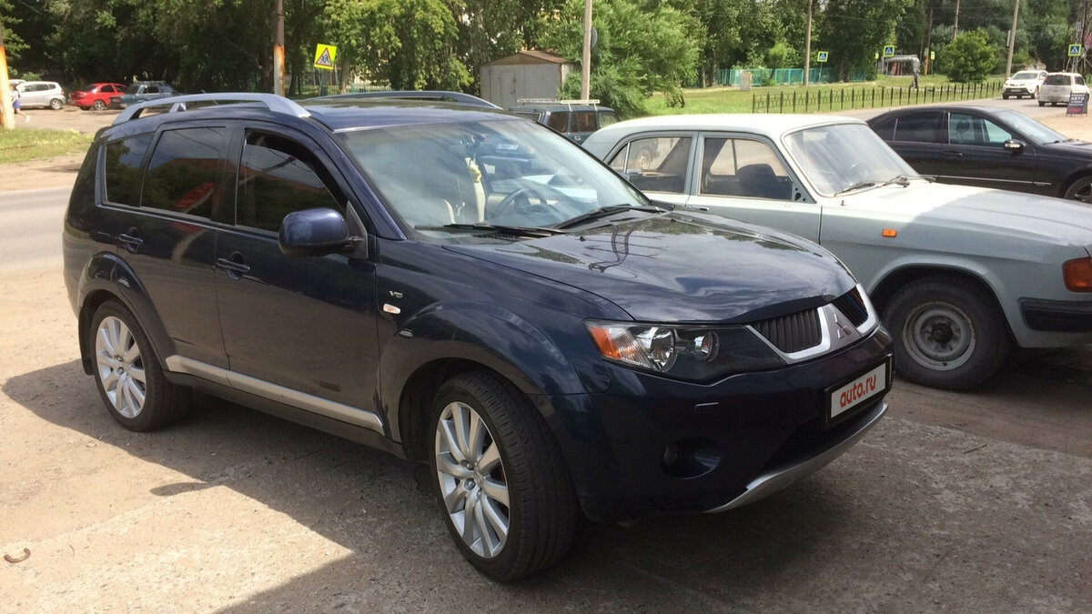 Купить б/у Mitsubishi Outlander II 3.0 AT (220 л.с.) 4WD