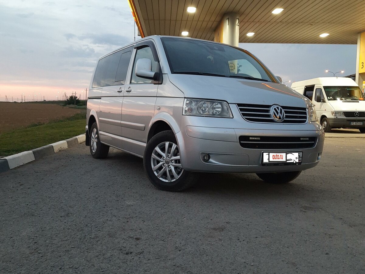 Купить б/у Volkswagen Multivan T5 2.0 MT (115 л.с.) бензин