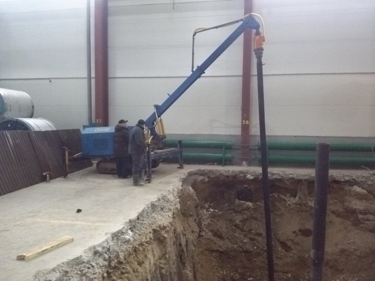 Закручивание свай с помощью мясорубки