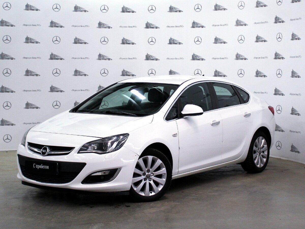 Opel Astra j белая