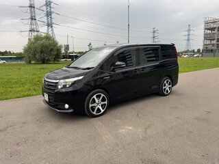 2014 Toyota Noah III (R80), красный, 1620000 рублей, вид 1