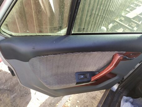 Derevyannaya Dver Vhodnaya B U Voronezh Doska Obyavlenij Kamelot