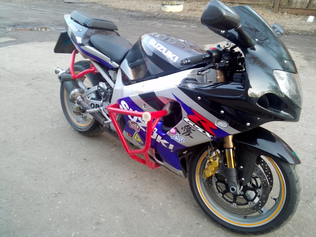 Suzuki джиксер 1000
