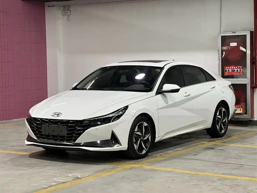 Hyundai Elantra VII (CN7)