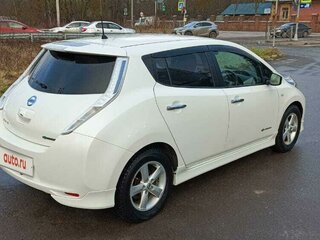 2015 Nissan Leaf 30kWh I (ZE0/AZE0), белый, 1230000 рублей, вид 4