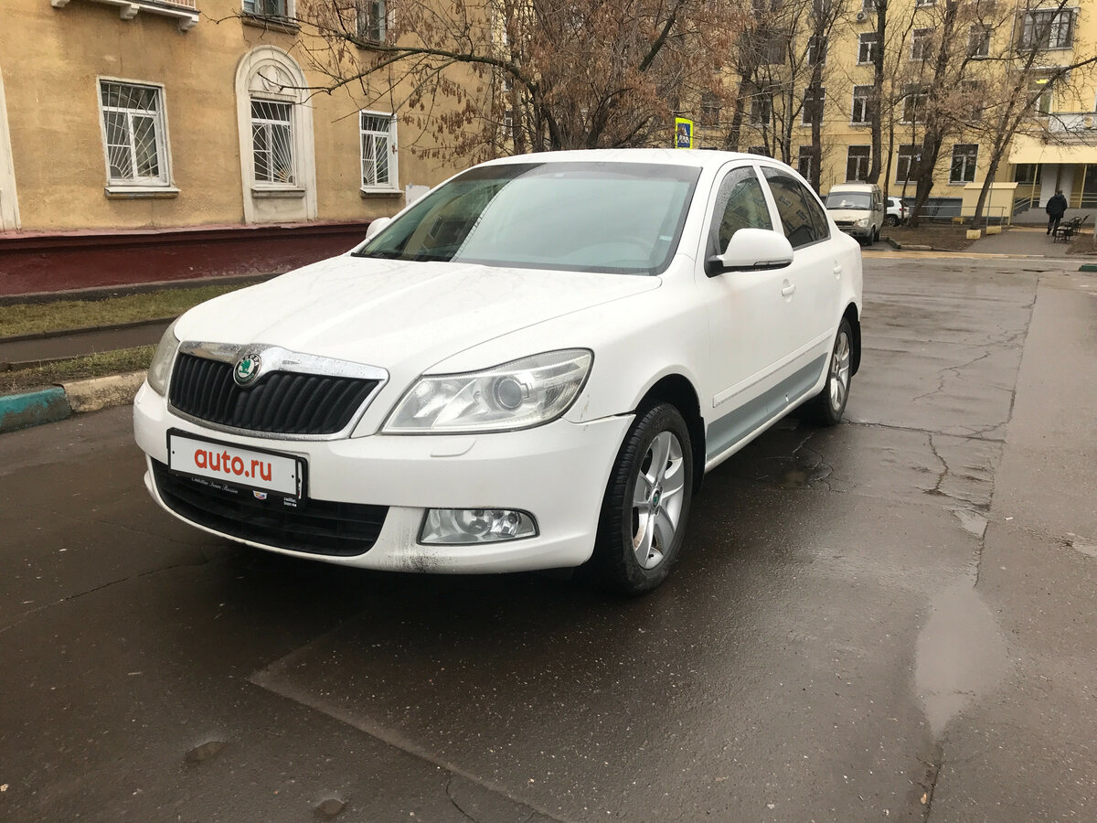 Шкода Октавия 2011