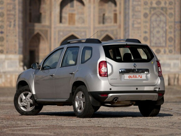 Купить б/у Renault Duster I 2.0 MT (135 л.с.) 4WD бензин механика в Санкт-Петерб
