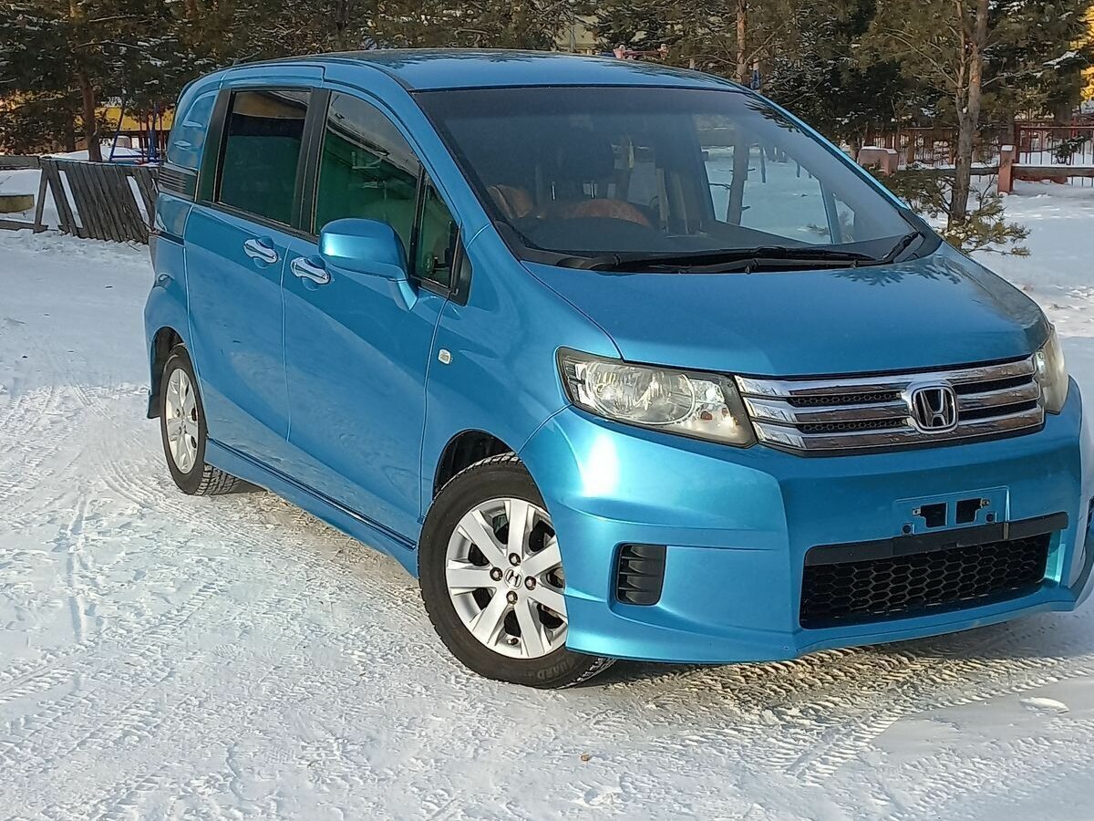 Купить б/у Honda Freed I Spike 1.5 CVT (118 л.с.) бензин вариатор в ...