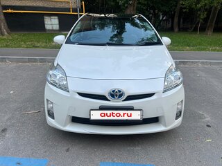 2010 Toyota Prius III (XW30), белый, 845000 рублей, вид 1