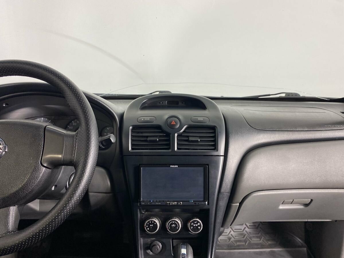 Купить б/у Nissan Almera Classic I 1.6 AT (107 л.с.) бензин автомат в ...