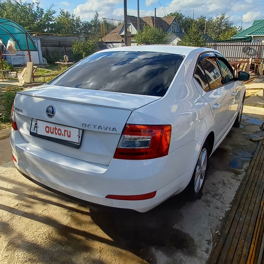 Купить б/у Skoda Octavia III (A7) 1.8 AMT (180 л.с.) бензин робот в ...