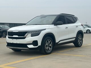 2022 Kia KX3, белый, 1705000 рублей, вид 1