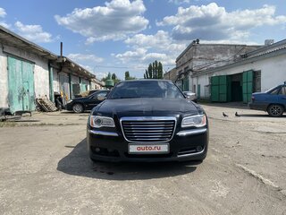 2011 Chrysler 300C II, чёрный, 1850000 рублей, вид 1