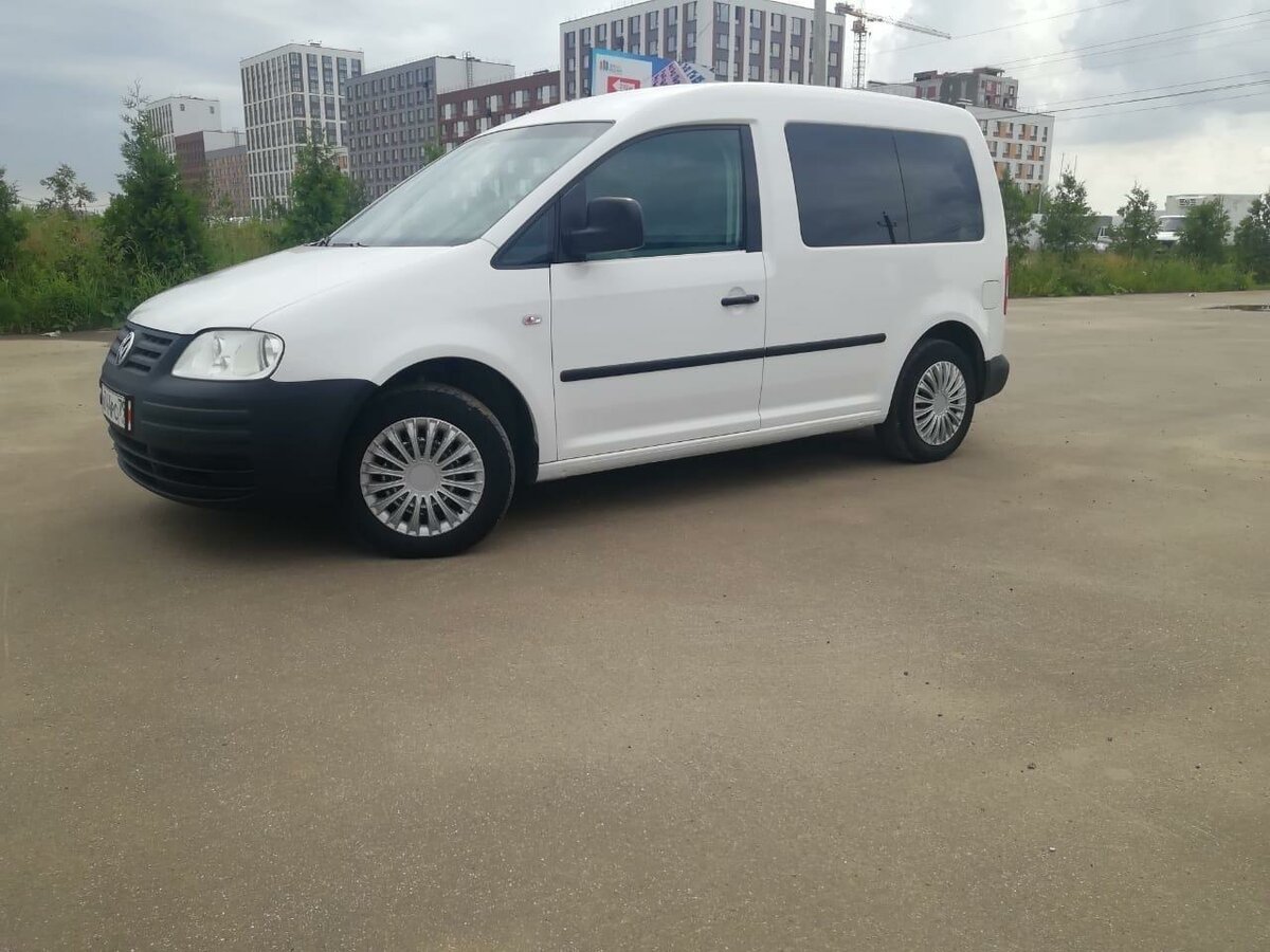 Купить б/у Volkswagen Caddy III 1.6 MT (102 л.с.) бензин