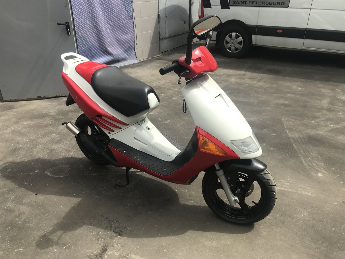 Итальянский скутер Aprilia