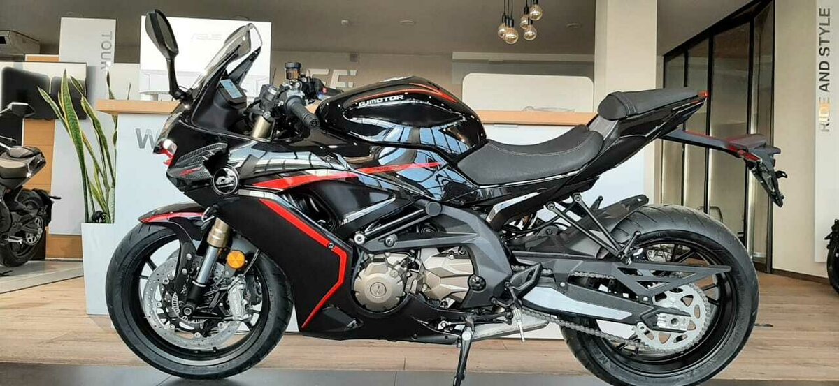 QJMotor SRK 600 RC