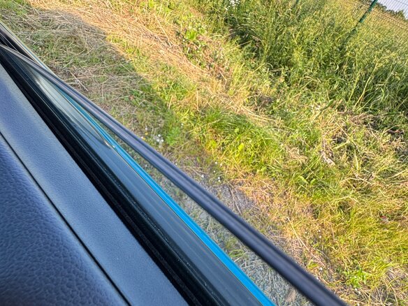 2017 Toyota Prius PHV ZVW52 IV (XW50), синий, 2200000 рублей - вид 25