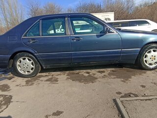 1995 Mercedes-Benz S-Класс 350 III (W140) Рестайлинг, синий, 600000 рублей, вид 1